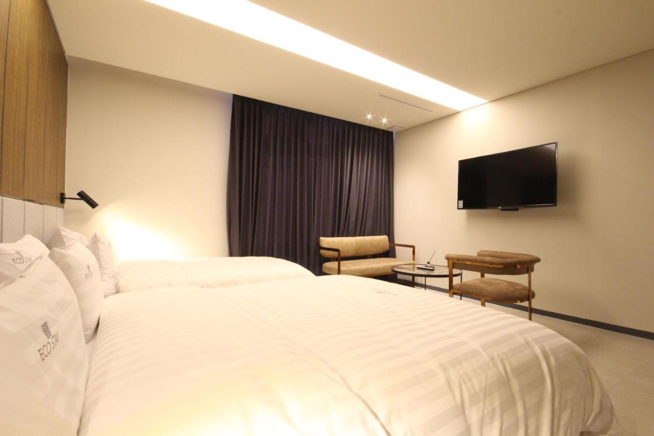 Hotel Eco Stay Jeonju Exterior foto